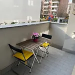 Sulla Metro 3 Gialla Maciachini Milan
