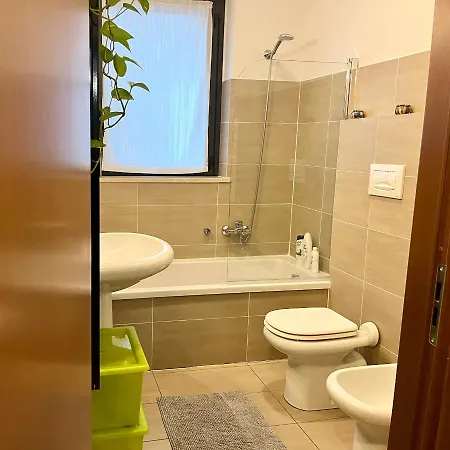 Sulla Metro 3 Gialla Maciachini Apartment Milan