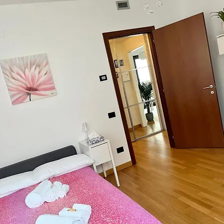 Apartment Sulla Metro 3 Gialla Maciachini